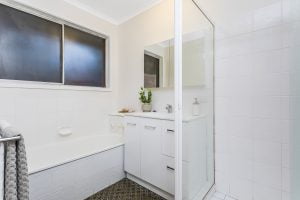 116 Yallambee Road, JINDALEE, QLD 4074 AUS