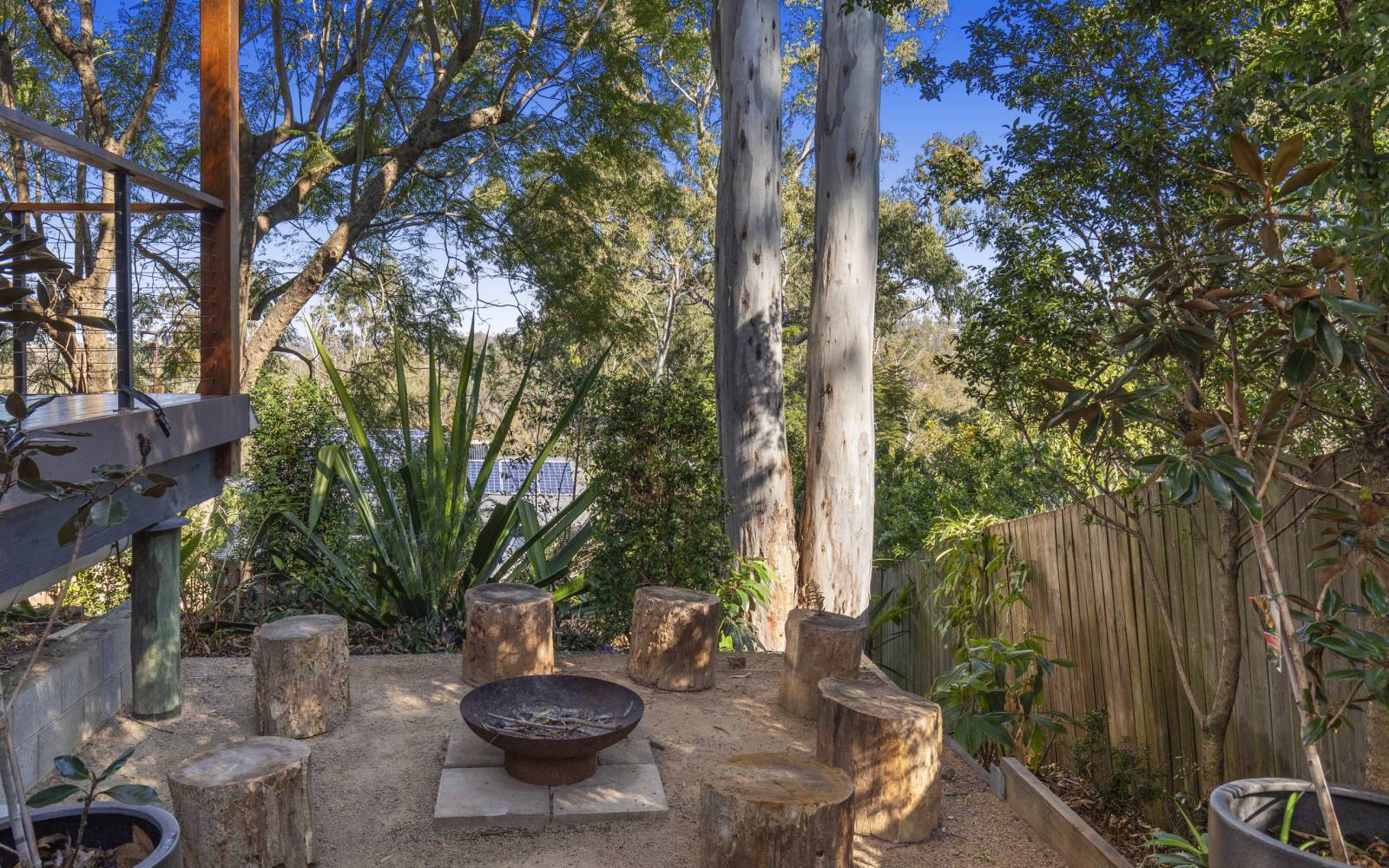 40 Sunset Road, KENMORE, QLD 4069 AUS