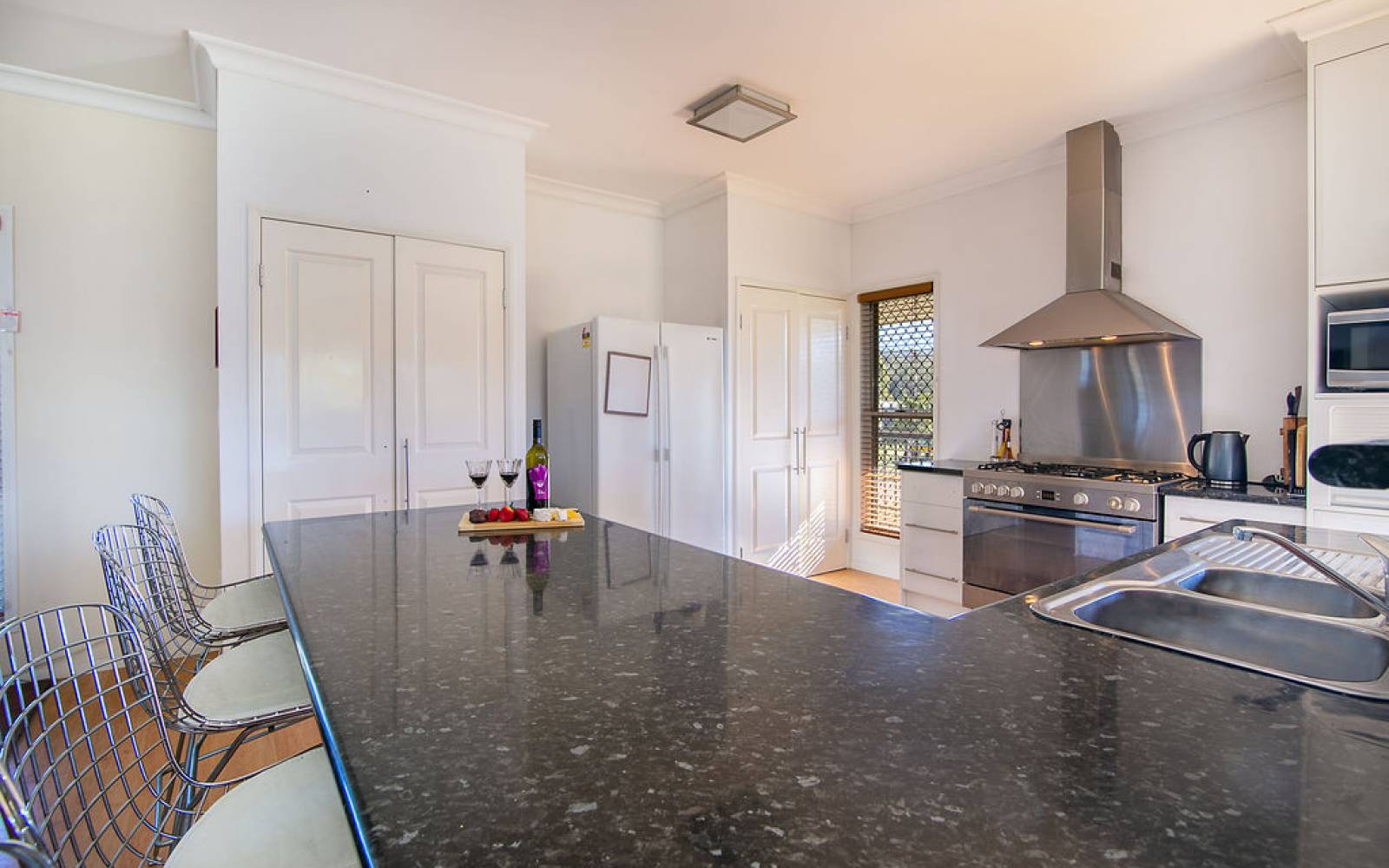 41 President Circle, KARALEE, QLD 4306 AUS