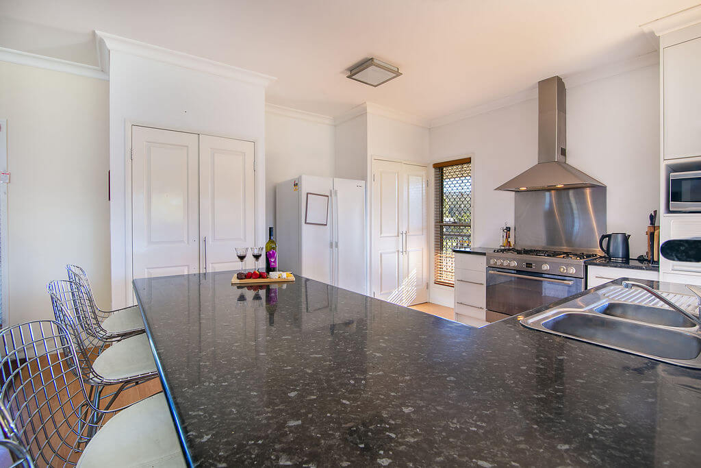 41 President Circle, KARALEE, QLD 4306 AUS