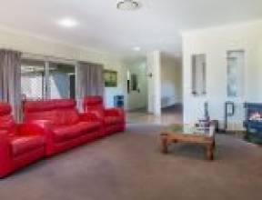 41 President Circle, KARALEE, QLD 4306 AUS
