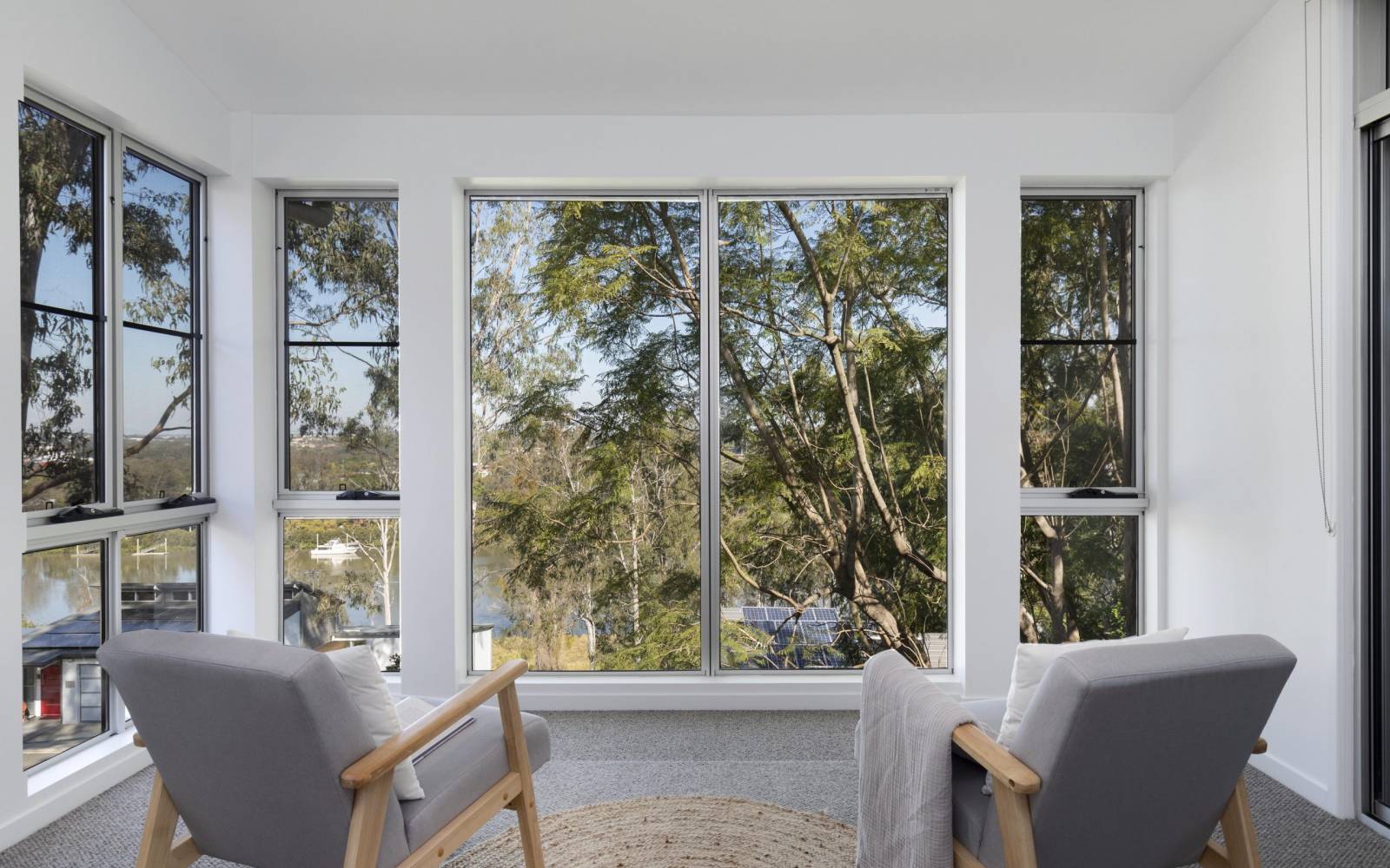 40 Sunset Road, KENMORE, QLD 4069 AUS