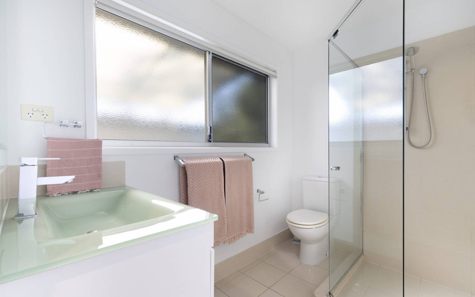 40 Sunset Road, KENMORE, QLD 4069 AUS