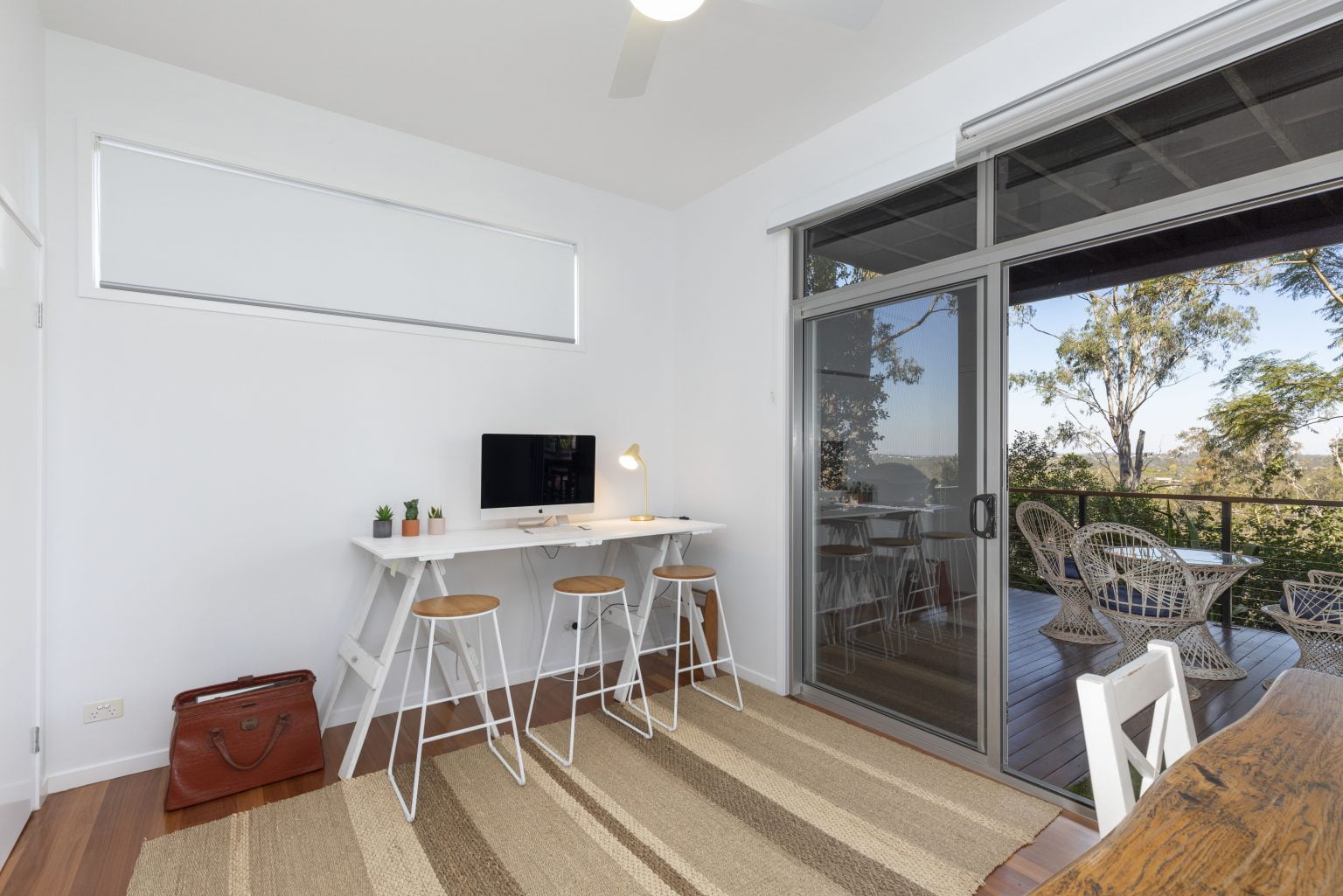 40 Sunset Road, KENMORE, QLD 4069 AUS