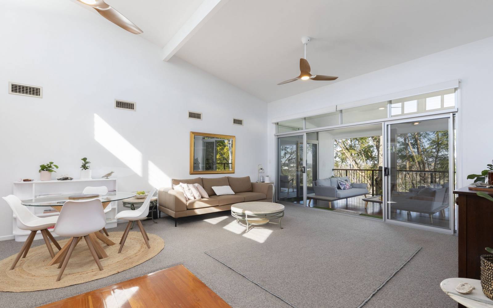 40 Sunset Road, KENMORE, QLD 4069 AUS