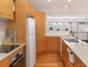 40 Sunset Road, KENMORE, QLD 4069 AUS