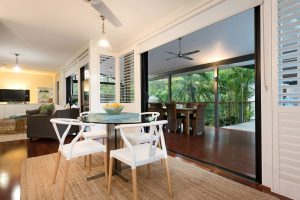 7 Wugga Place, CHAPEL HILL, QLD 4069 AUS