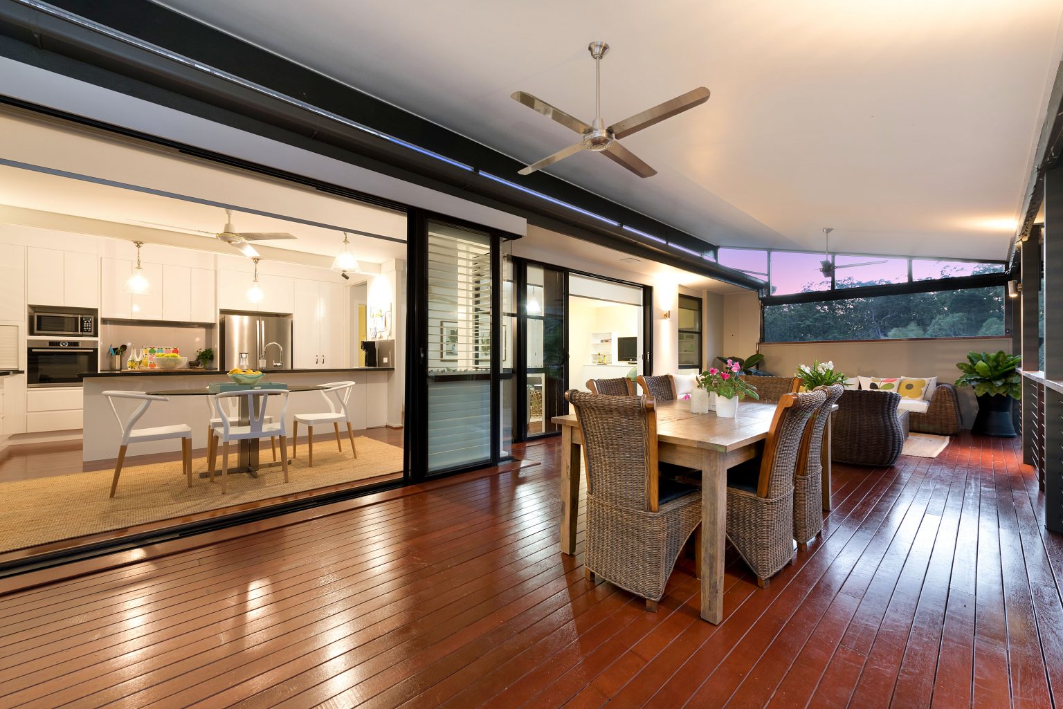 7 Wugga Place, CHAPEL HILL, QLD 4069 AUS