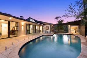 7 Wugga Place, CHAPEL HILL, QLD 4069 AUS