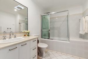 1/78 Brookfield Rd, KENMORE HILLS, QLD 4069 AUS