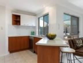 1/78 Brookfield Rd, KENMORE HILLS, QLD 4069 AUS