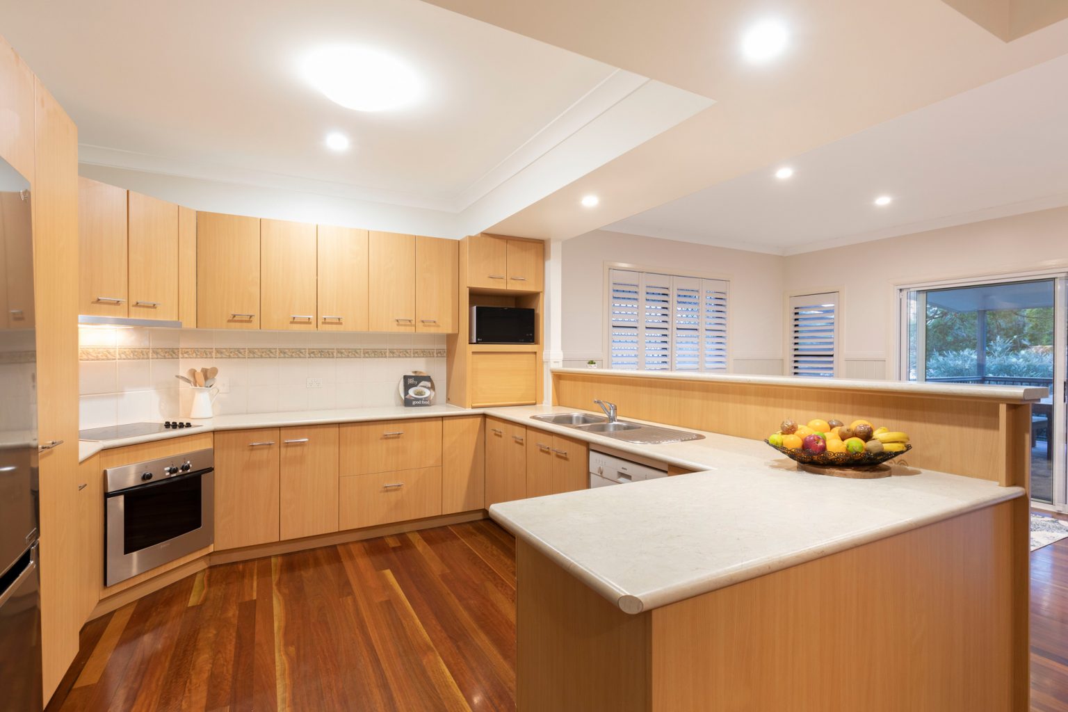 42 Carey Street, BARDON, QLD 4065 AUS