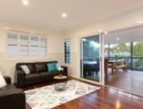 42 Carey Street, BARDON, QLD 4065 AUS