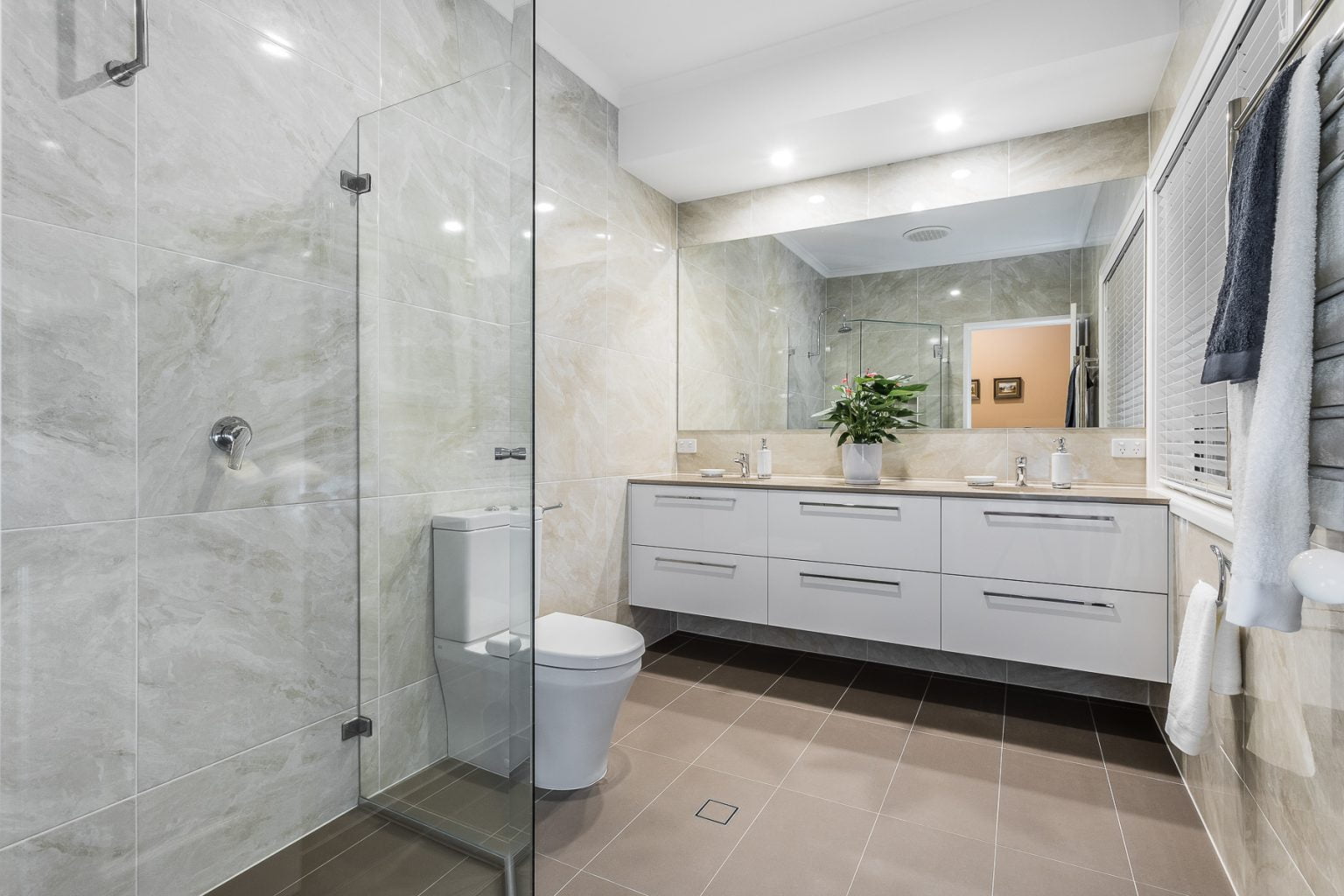 17 Jamieson Place, BROOKFIELD, QLD 4069 AUS