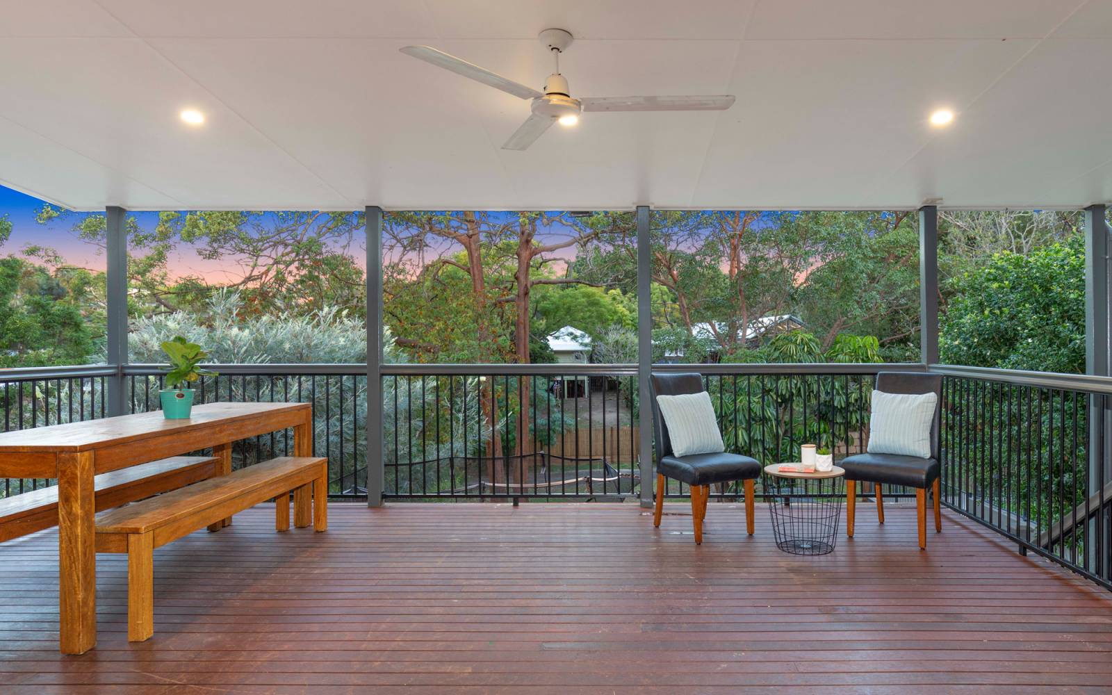 42 Carey Street, BARDON, QLD 4065 AUS