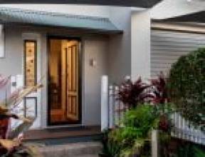 42 Carey Street, BARDON, QLD 4065 AUS