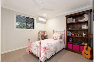42 Carey Street, BARDON, QLD 4065 AUS