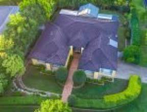 17 Jamieson Place, BROOKFIELD, QLD 4069 AUS