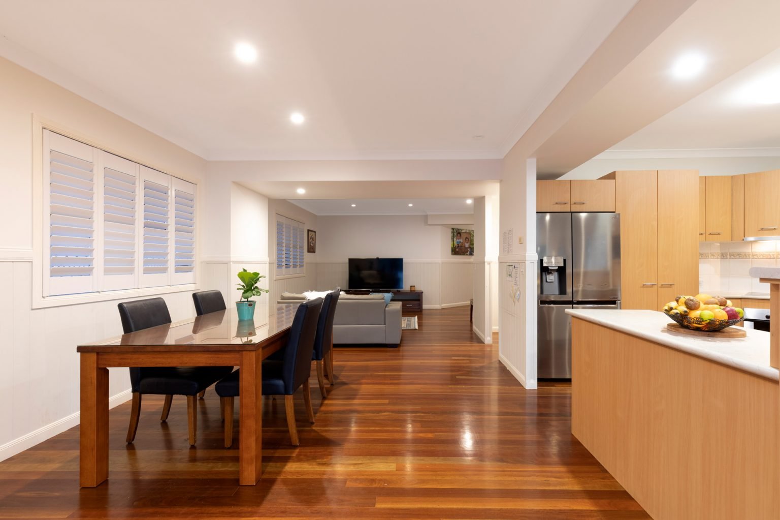 42 Carey Street, BARDON, QLD 4065 AUS