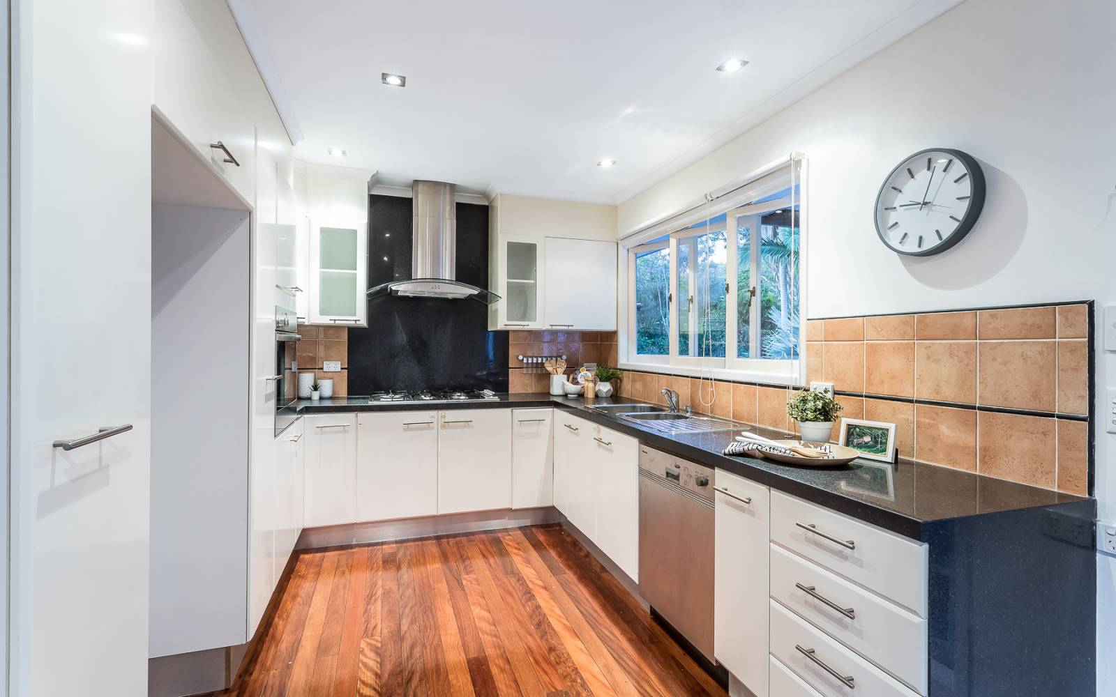 11 Ijong Street, KENMORE, QLD 4069 AUS