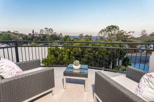 9 Harvey Close, BROOKFIELD, QLD 4069 AUS