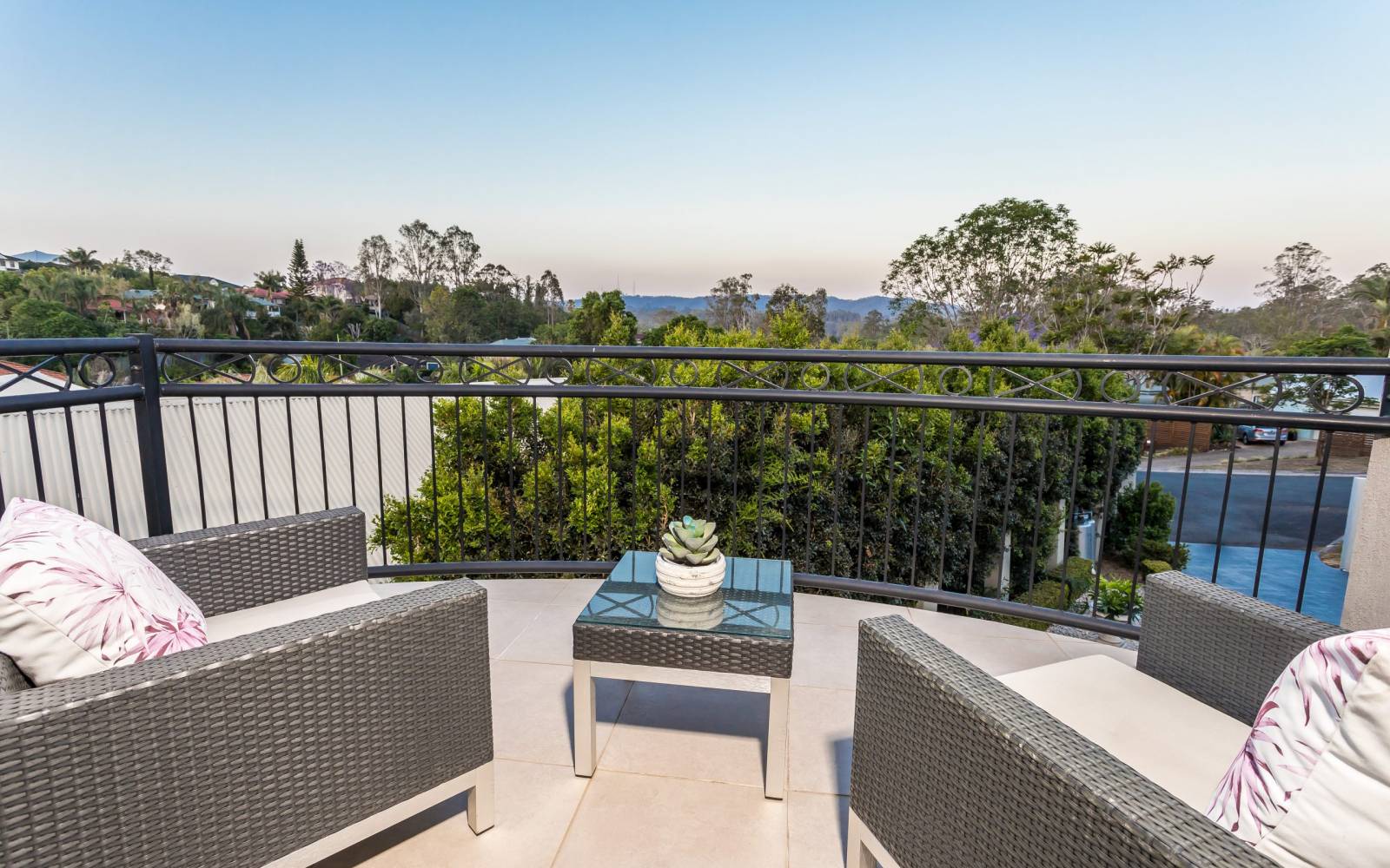 9 Harvey Close, BROOKFIELD, QLD 4069 AUS