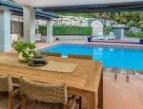 9 Harvey Close, BROOKFIELD, QLD 4069 AUS