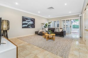 9 Harvey Close, BROOKFIELD, QLD 4069 AUS