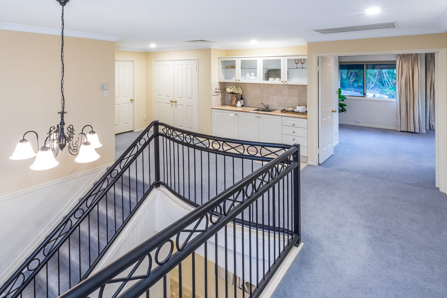 9 Harvey Close, BROOKFIELD, QLD 4069 AUS