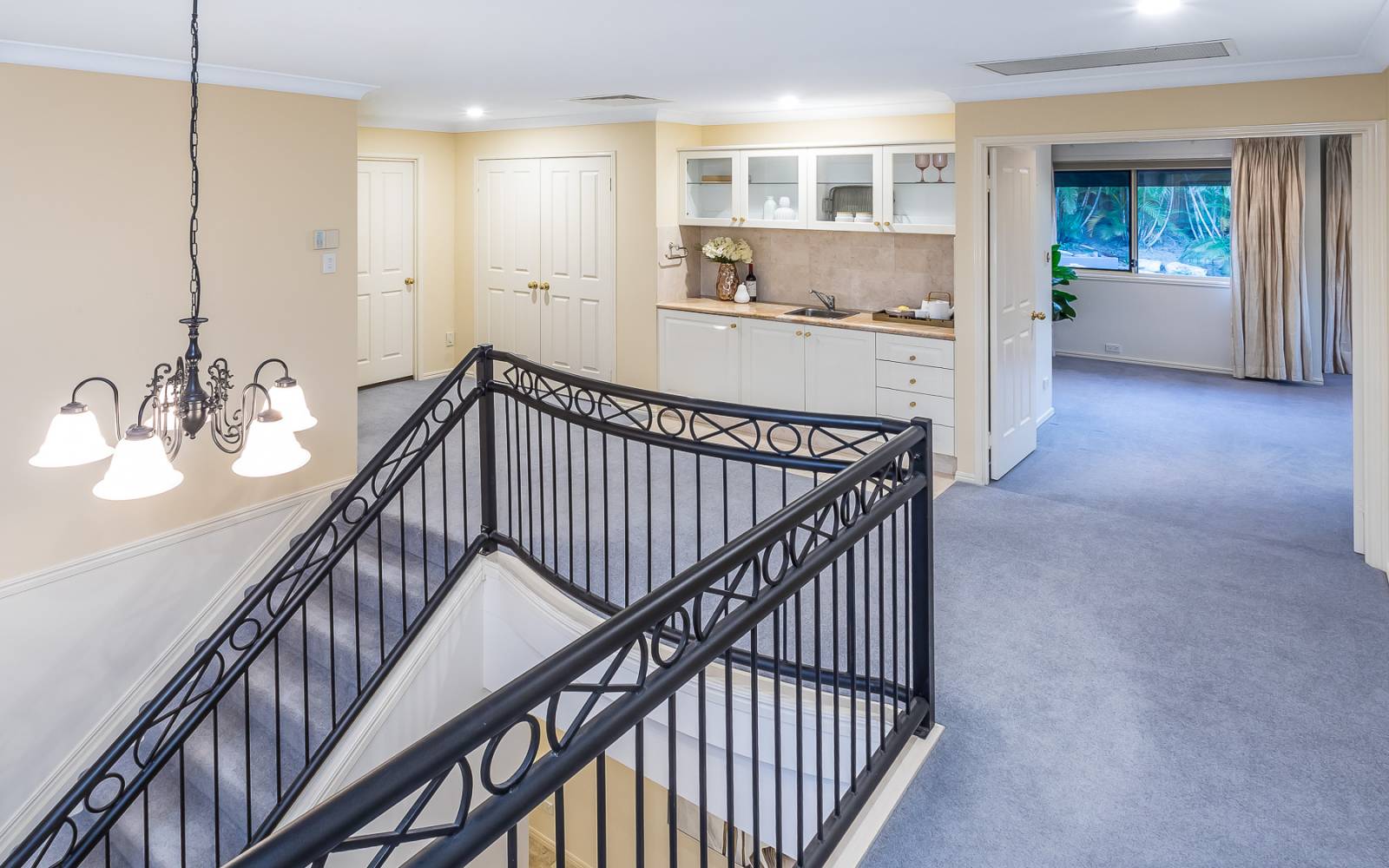 9 Harvey Close, BROOKFIELD, QLD 4069 AUS