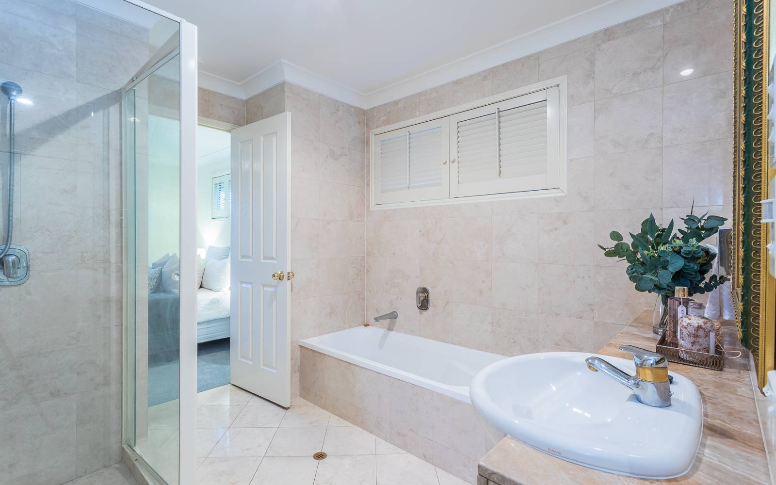 9 Harvey Close, BROOKFIELD, QLD 4069 AUS