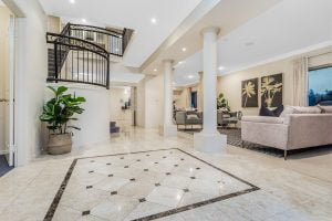 9 Harvey Close, BROOKFIELD, QLD 4069 AUS