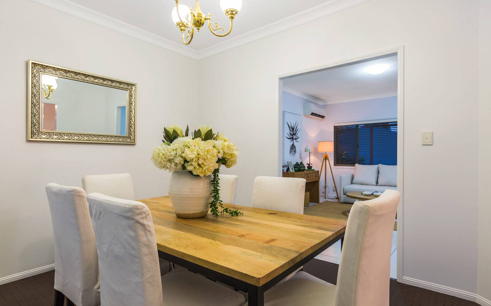 19 Mukurta Street, CHAPEL HILL, QLD 4069 AUS