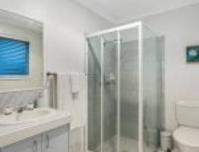 19 Mukurta Street, CHAPEL HILL, QLD 4069 AUS