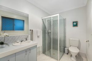 19 Mukurta Street, CHAPEL HILL, QLD 4069 AUS