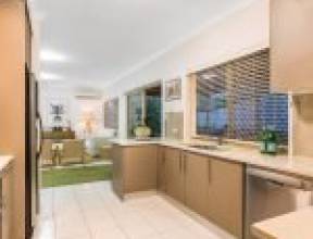 19 Mukurta Street, CHAPEL HILL, QLD 4069 AUS