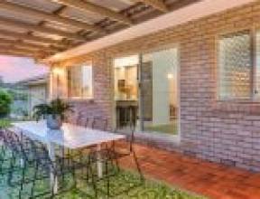 19 Mukurta Street, CHAPEL HILL, QLD 4069 AUS