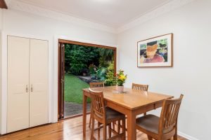 22 Barnett Road, BARDON, QLD 4065 AUS