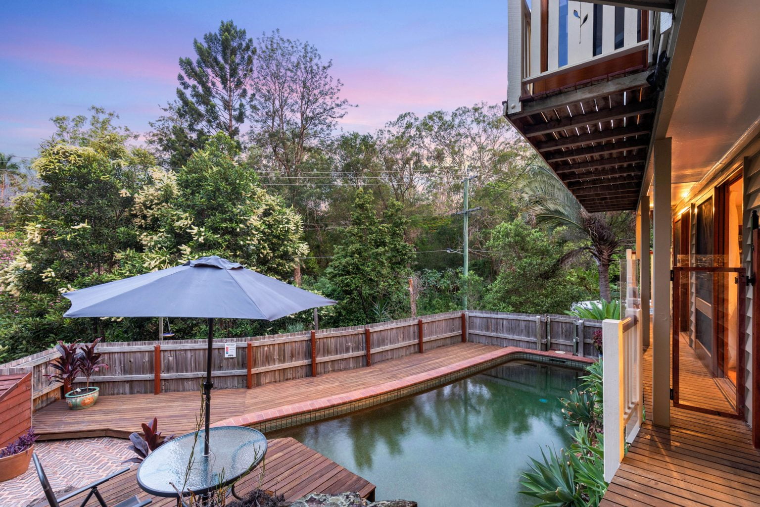 22 Barnett Road, BARDON, QLD 4065 AUS