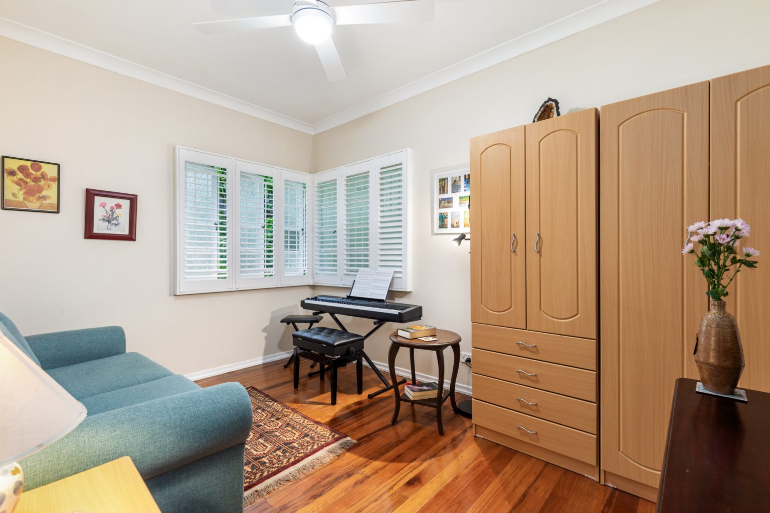 22 Barnett Road, BARDON, QLD 4065 AUS