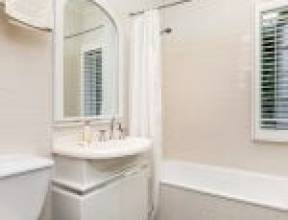 22 Barnett Road, BARDON, QLD 4065 AUS