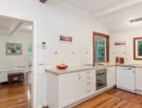 22 Barnett Road, BARDON, QLD 4065 AUS