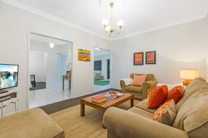 19 Mukurta Street, CHAPEL HILL, QLD 4069 AUS