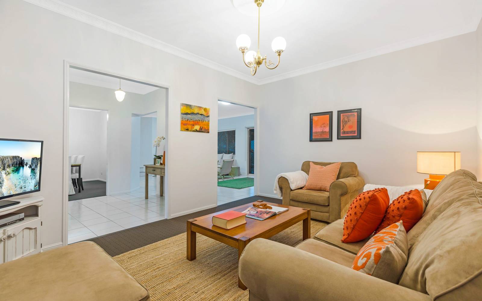 19 Mukurta Street, CHAPEL HILL, QLD 4069 AUS