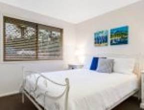 19 Mukurta Street, CHAPEL HILL, QLD 4069 AUS