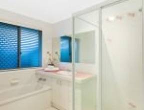 19 Mukurta Street, CHAPEL HILL, QLD 4069 AUS