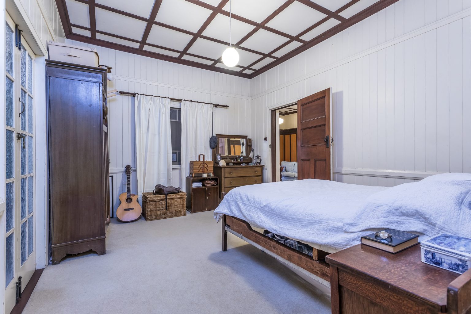 160 Simpsons Road, BARDON, QLD 4065 AUS