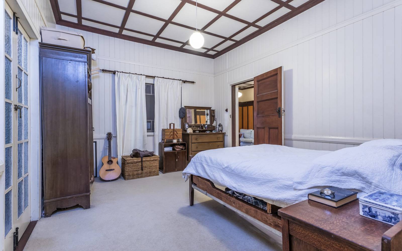 160 Simpsons Road, BARDON, QLD 4065 AUS