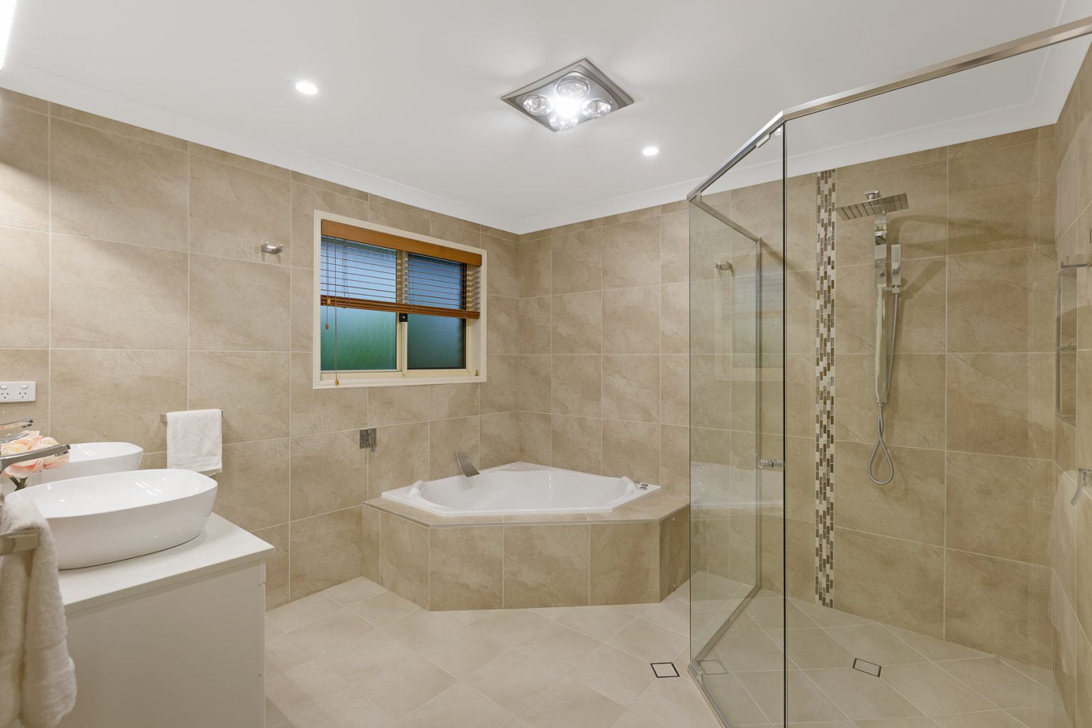 51 Vakuta Street, FIG TREE POCKET, QLD 4069 AUS