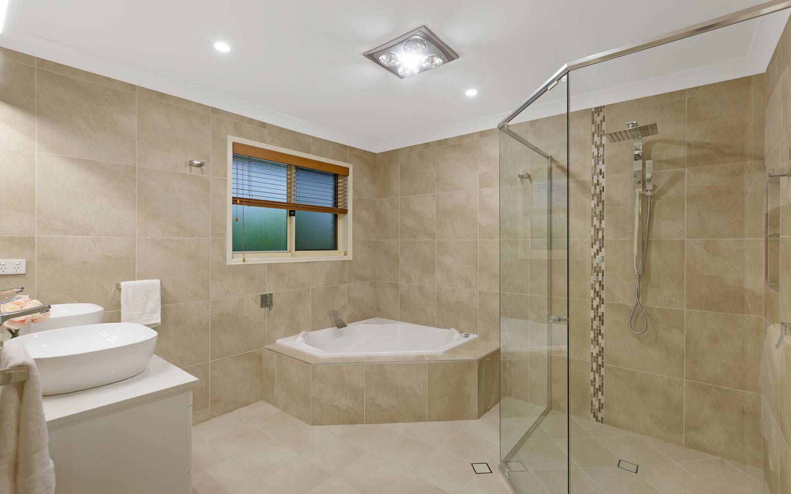 51 Vakuta Street, FIG TREE POCKET, QLD 4069 AUS